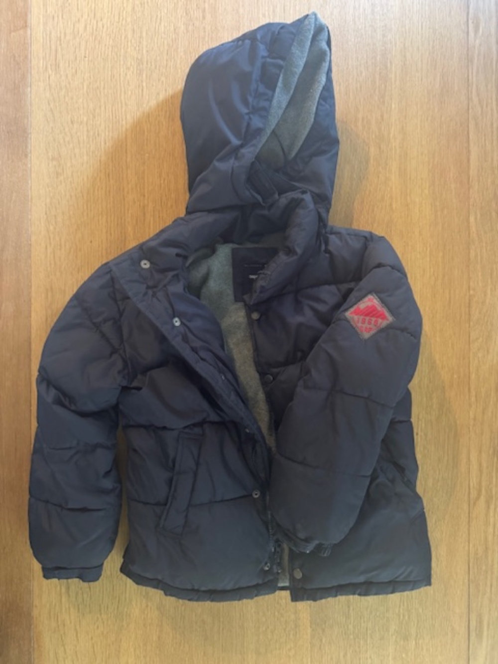 GAP KIDS blue puffer jacket. 8-9 Years